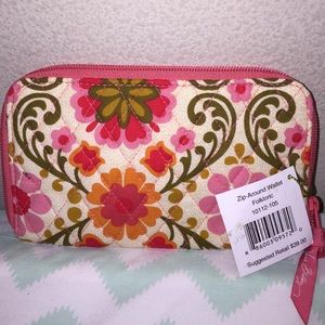 Vera Bradley Zip-Around Wallet pattern Folkloric