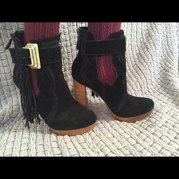 High heels boots