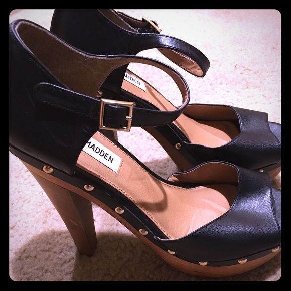 Steve Madden wooden platform clogs