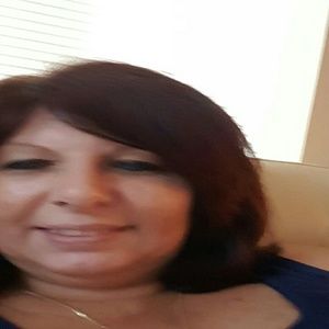 Meet your Posher, Debbie