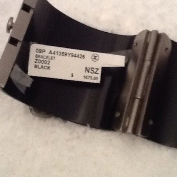 Chanel black Gripoix stones Cuff; - Picture 2 of 2