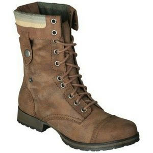 Blanket combat boot