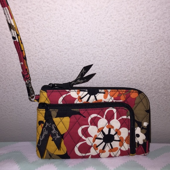 🚫SOLD🚫 Vera Bradley Zip Zip Wristlet