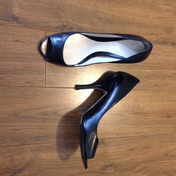 💥FLASH SALE💥Used Enzo Angiolini peep toe leather