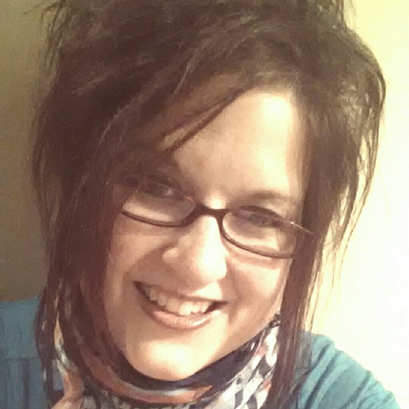 Meet your Posher, Erin C.