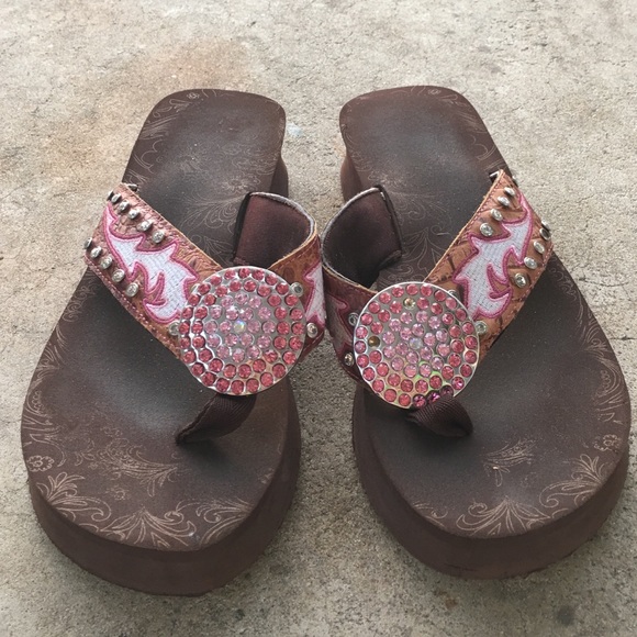 Justin flip flops