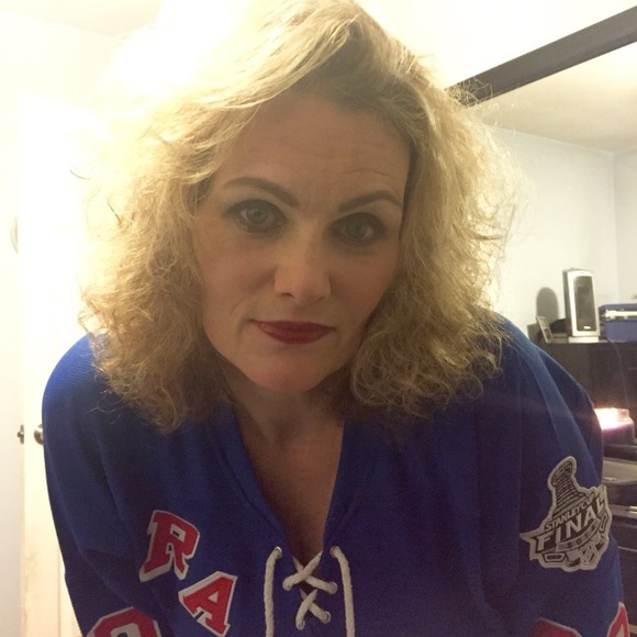 Meet your Posher, Kim - Picture 1 of 1