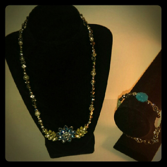 Handcrafted Bedazzle Pearls Jewelry