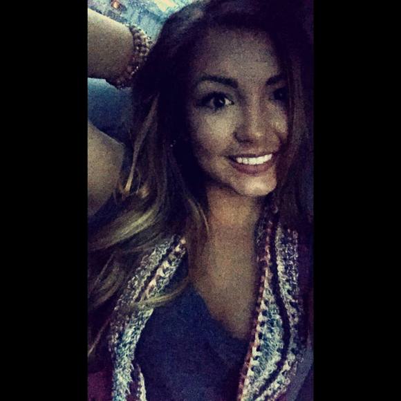 Meet your Posher, Jacee