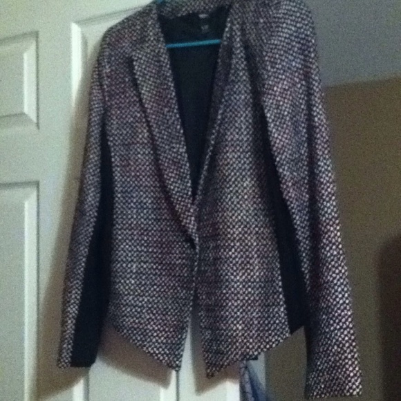 Jacket - Picture 2 of 4