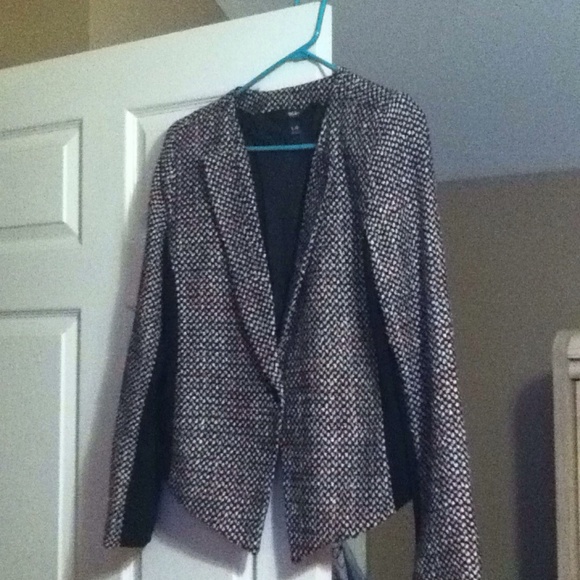 Jacket - Picture 3 of 4