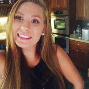 Meet your Posher, Carolyn