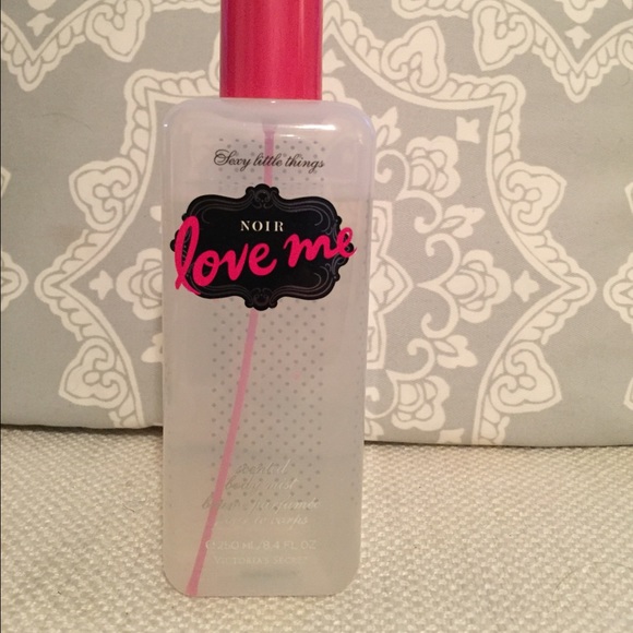 Victoria's Secret Sexy Little things "Love me"