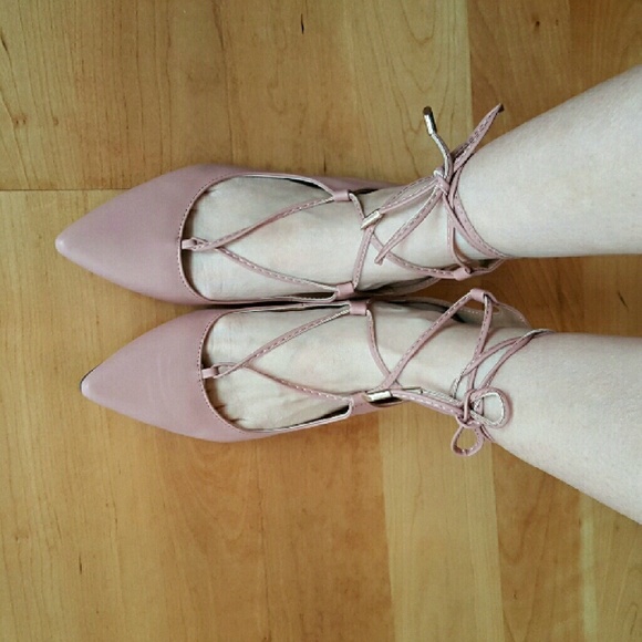๐ ๐ Lace-Up Ballerina Flats in Blush ๐ - Picture 3 of 3