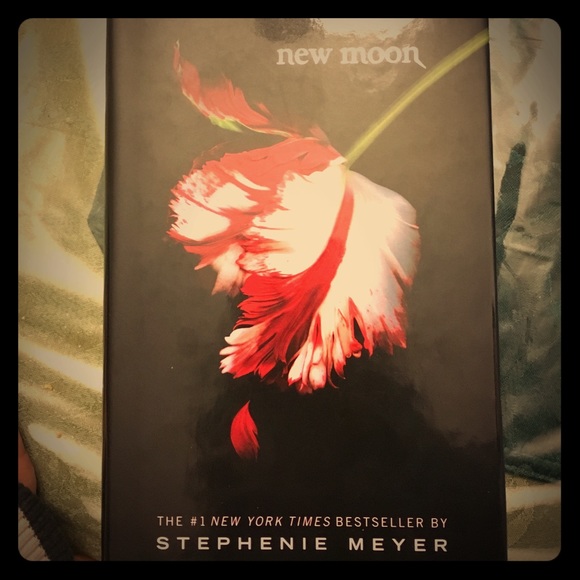 New Moon. Twilight Saga - Picture 1 of 1
