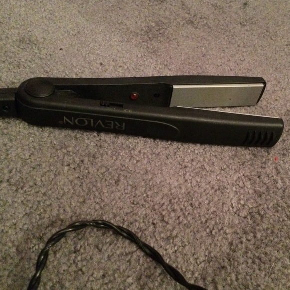 revlon hair straightener