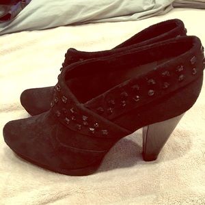 Kenneth Cole Reaction size 8 1/2 suede booties