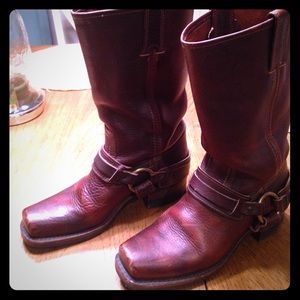 FRYE mid shaft Harness Boot sz8