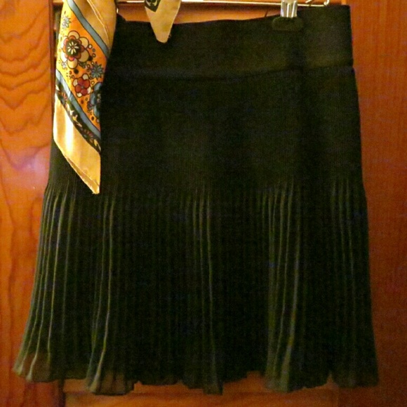 Zara pleat mini skirt SZ L