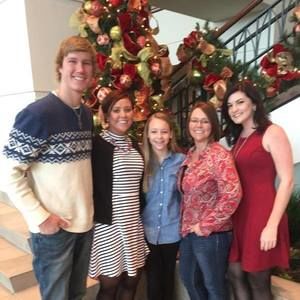 Meet your Posher, Joy