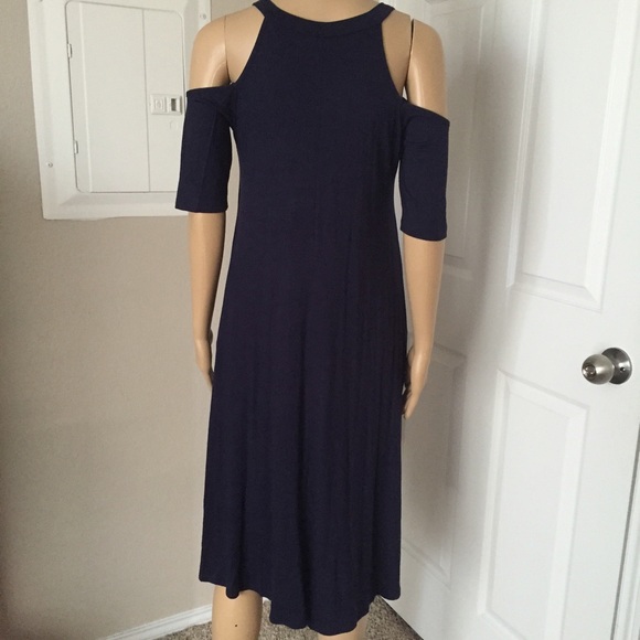 LAST ONE! 💥TARA navy cold shoulder dress - Picture 5 of 6