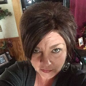 Meet your Posher, Eva