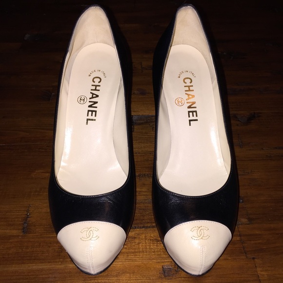 CHANEL Shoes - FINAL REDUCTION Chanel platform pumps w/ CC on toe