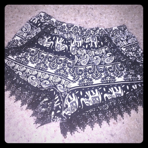 Elephant pattern high waisted shorts {size large}