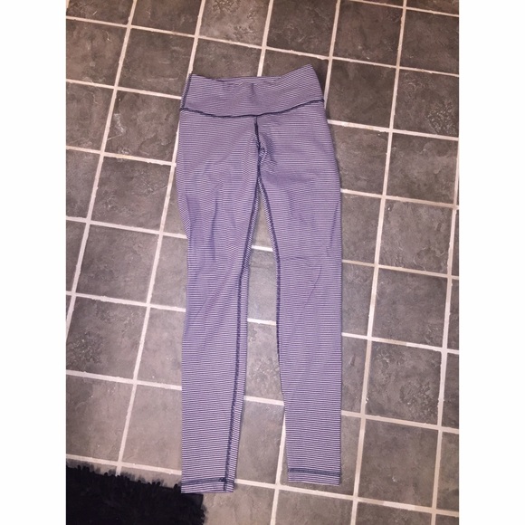 LIMITED EDITION size 2 LULULEMON yoga pants