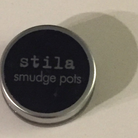 ❌SOLD❌ Stila Smudge Pots — Black - Picture 2 of 3
