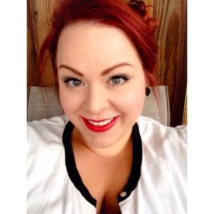 Meet your Posher, Nadia