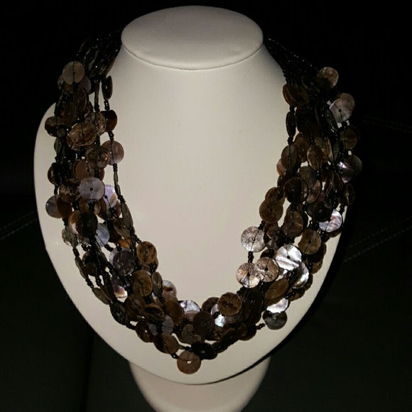 Wooded statement necklace