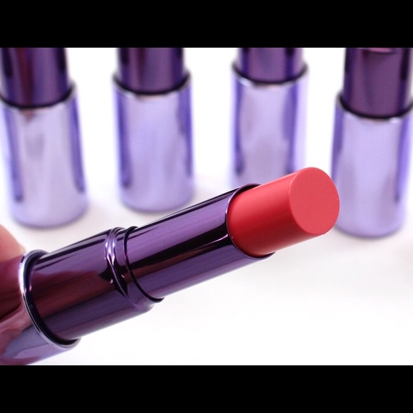 Urban Decay Other - Urban Decay Revolution Lipstick Streak Coral Pink