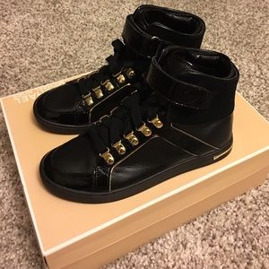 Michael Kors Shoes US Size 6 Black with gold new!