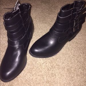 Cutout ankle booties