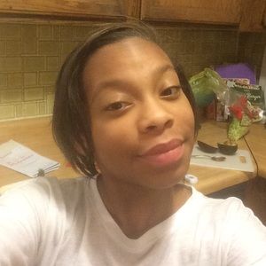 Meet your Posher, Kasie