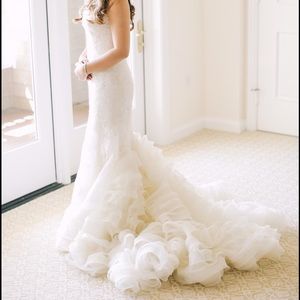 Vera Wang Luxe Collection Leda Sz 4 wedding dress