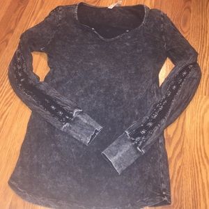 Black/Gray buckle shirt
