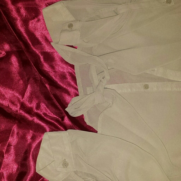 Button down shirt - Picture 3 of 3