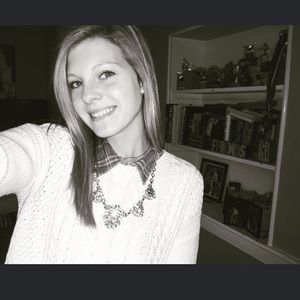 Meet your Posher, Michaela
