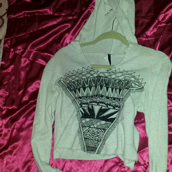 Hooded shirt