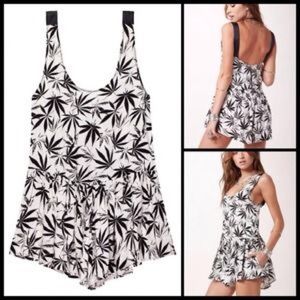 NWT Knot Sisters Romper