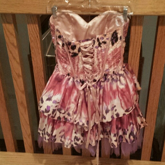 Short formal party dress - Picture 2 of 2