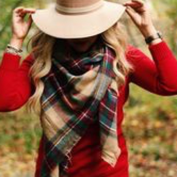 LARGE PLAID BLANKET SCARF!!! - Picture 2 of 3