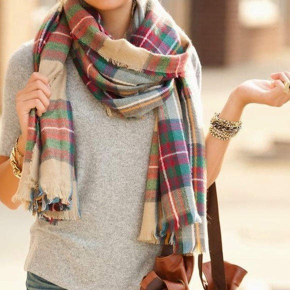 LARGE PLAID BLANKET SCARF!!! - Picture 3 of 3