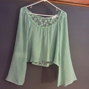 ❌SOLD❌Bell sleeve top