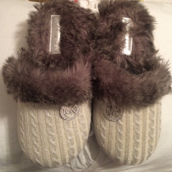 MK Slippers size 10
