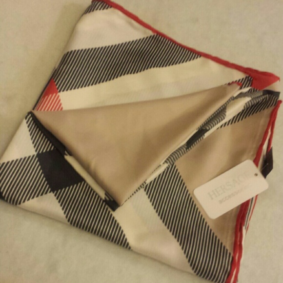 Black/Red Scarf