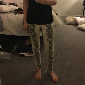 Snakeskin leggings/pants