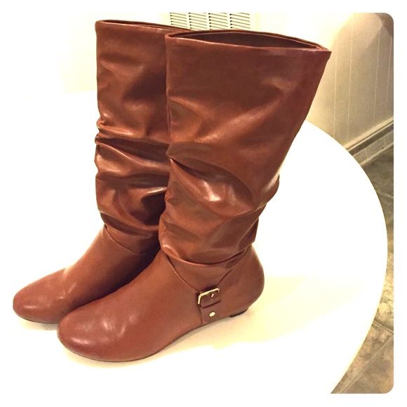Women's New Directions Brown Wedge Boots Size 7.5